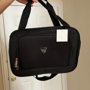 Travelers Club 15 inch boarding tote